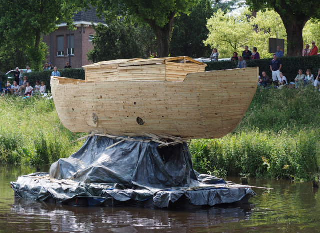 Verstekelingen [Stowaways] depicts the destruction of Noah’s Ark by termites. Photo: Peter de Graaf