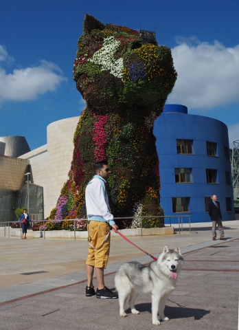 Jeff Koons’ Puppy, a 13m-high living sculpture of a West Highland terrier, stands guard outside Bilbao’s Guggenheim Museum