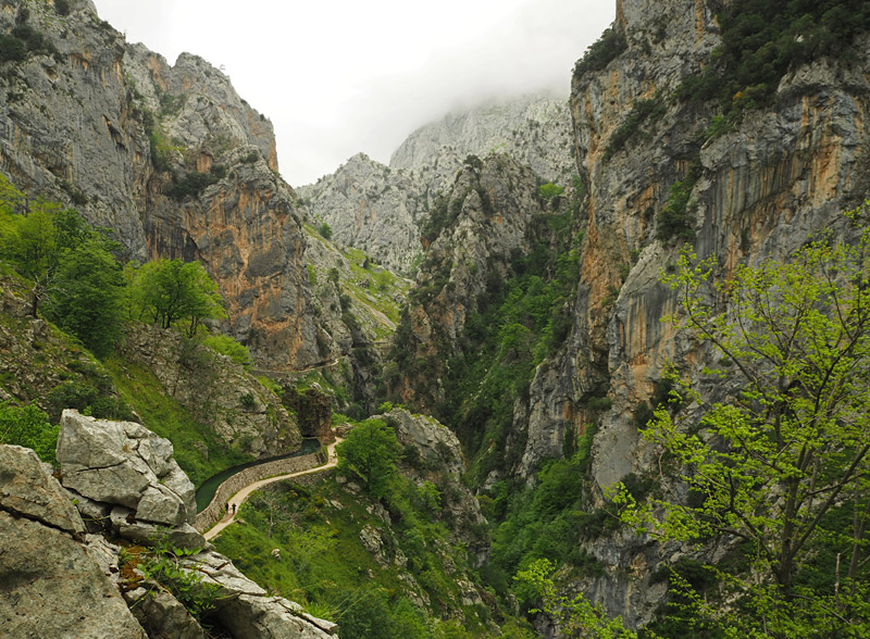 A walkway winds through the 1.6km-deep Garganta del Cares (Cares Gorge) in Picos de Europa
