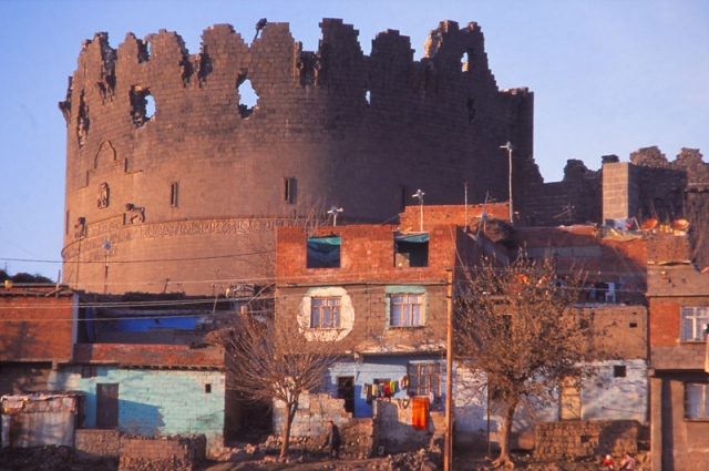 Fourth-century city walls tower over houses in Diyarbakır