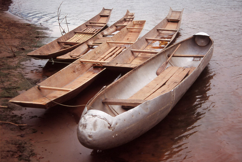 A fuel tank jettisoned by a US warplane is cleverly turned into a boat on the Nam Ou River. Photo: Peter de Graaf