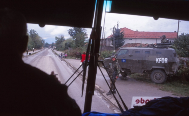 Kosovo, 1999: A Nato-run KFOR (Kosovo Force) checkpoint between Peja and Prizren. Photo: Peter de Graaf