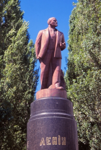 A statue of Soviet leader Lenin in Kyiv